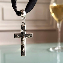 Load image into Gallery viewer, petite croix de Saint-Vincent #4