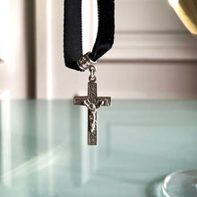 Load image into Gallery viewer, petite croix de Saint-Vincent #4