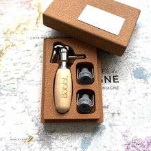 Charger l'image dans la galerie, Bubbl® Coffret prestige personnalisable liège et bois + 2 bouchons Smart cap - Personnalisation offerte pour les fêtes