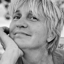 Charger l'image dans la galerie, Cuvée Noir Essentiel N°2016 Extra Brut Bio - Champagne Colette BONNET