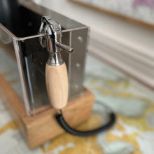 Charger l'image dans la galerie, Temp Tour Caisse bois + 2 pistolets + 2 bombonnes de gaz + 5 Smart Cap + cave référigérée + 4 blocs de froid