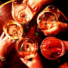 Charger l'image dans la galerie, Champagne Day 100% filles avec Inès Waris, designer, céramiste, vigneronne