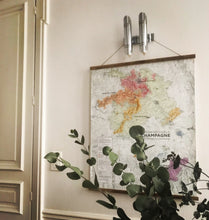 Charger l'image dans la galerie, Cintre à carte en merrain de fût de chêne