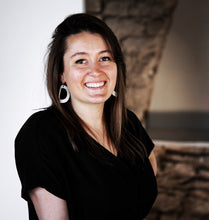 Charger l'image dans la galerie, Champagne Day 100% filles avec Inès Waris, designer, céramiste, vigneronne