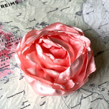 Charger l&#39;image dans la galerie, rose [de vigne] collection grande rose Centifolia
