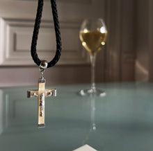 Load image into Gallery viewer, petite croix de Saint-Vincent #3
